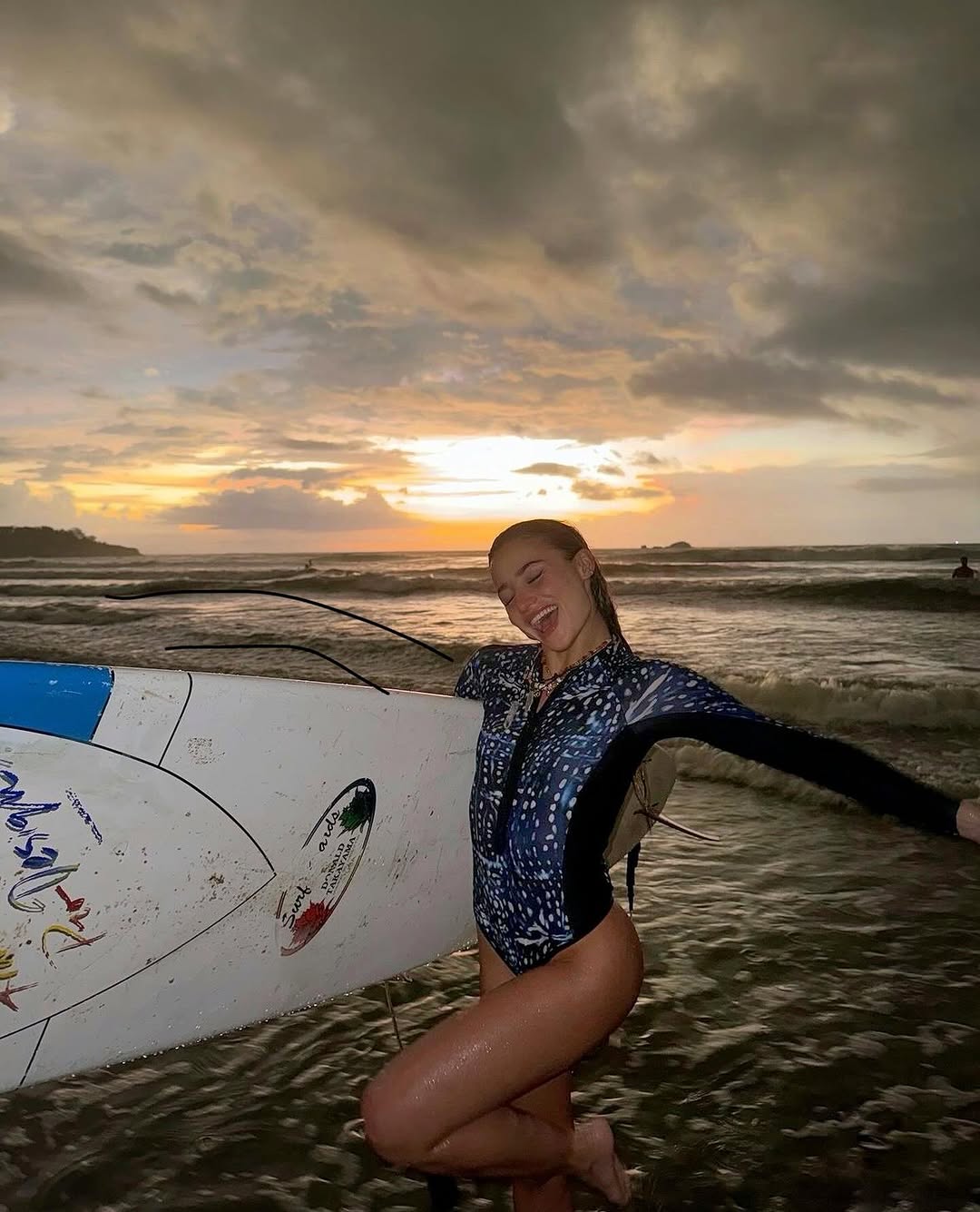 Traje de baño de surf con tiburón ballena - FitPlanet