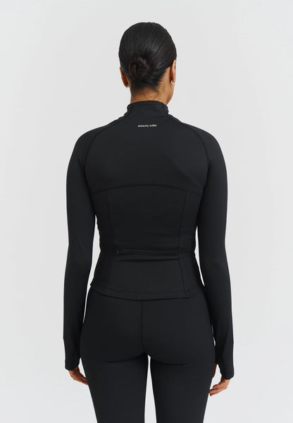 Chaqueta gris con cremallera invisible