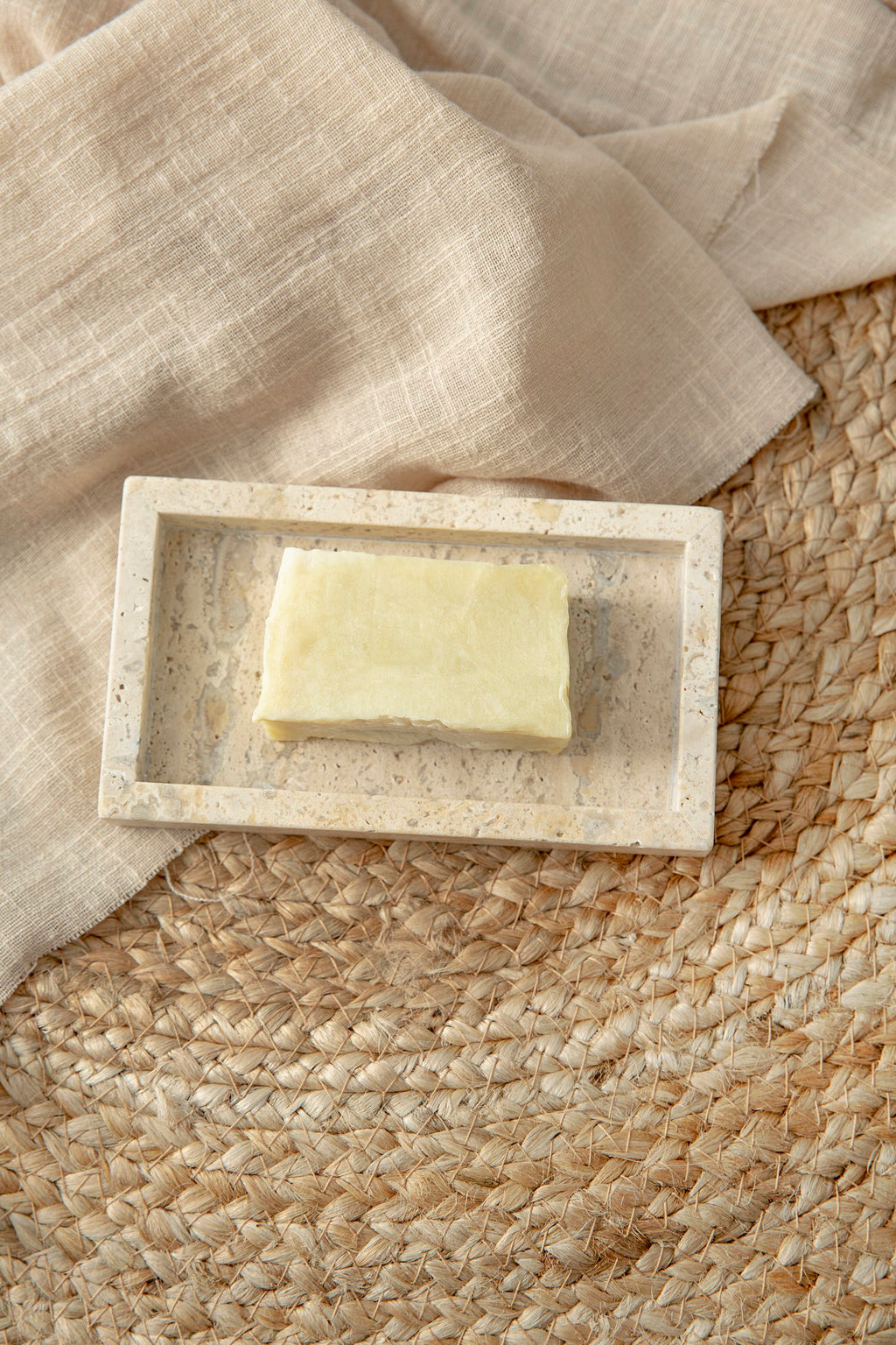 Solid facial cleanser bar Alloa