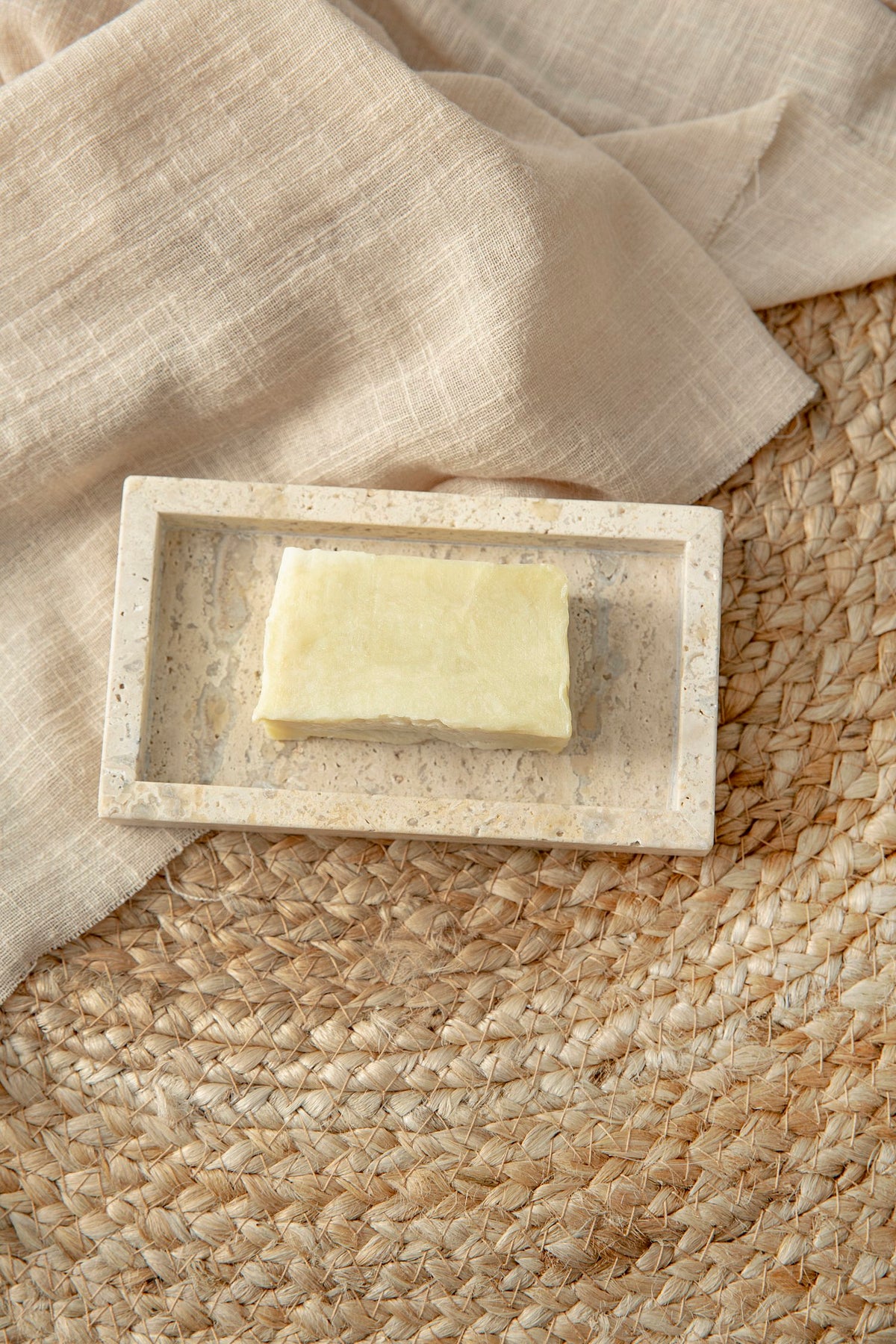 Solid facial cleanser bar Alloa