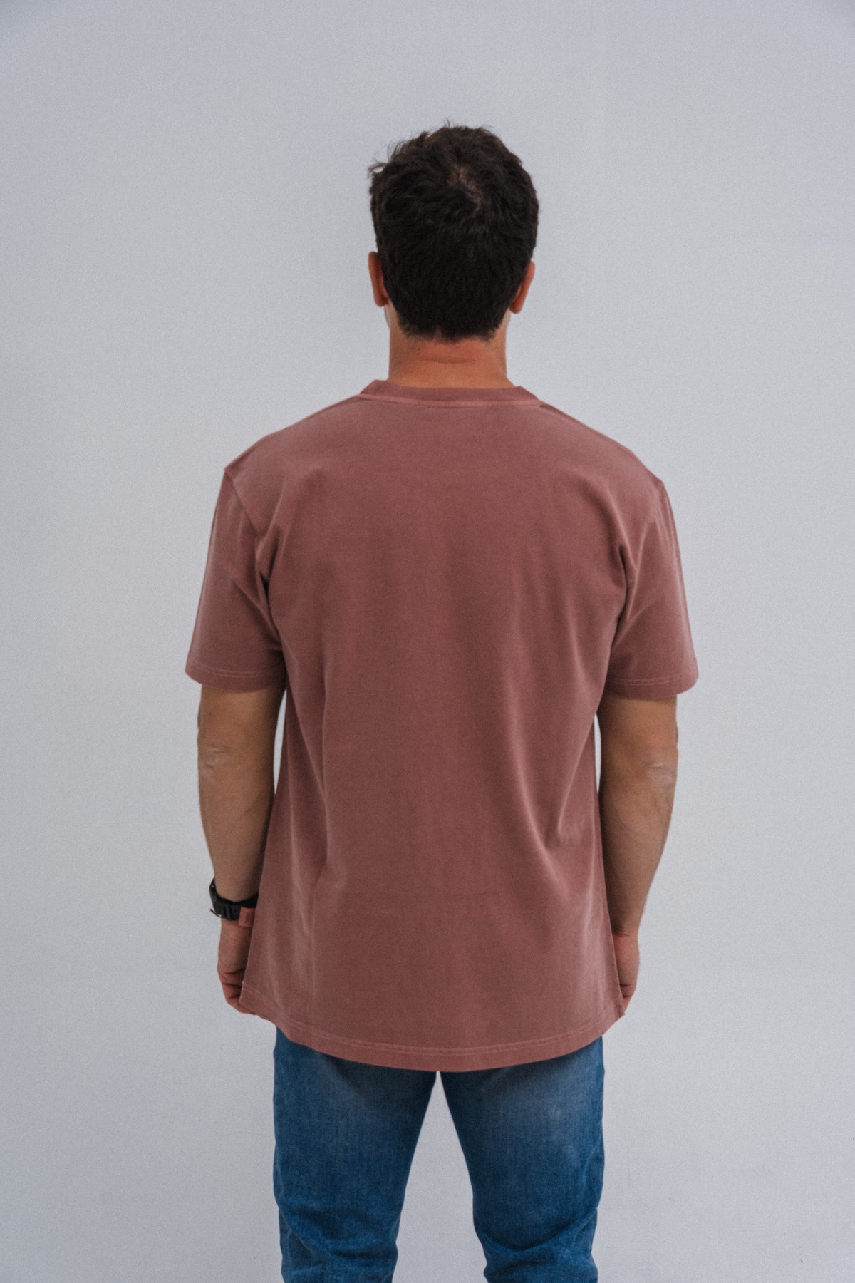 Camiseta unisex bordada de algodón orgánico Dusty Rose
