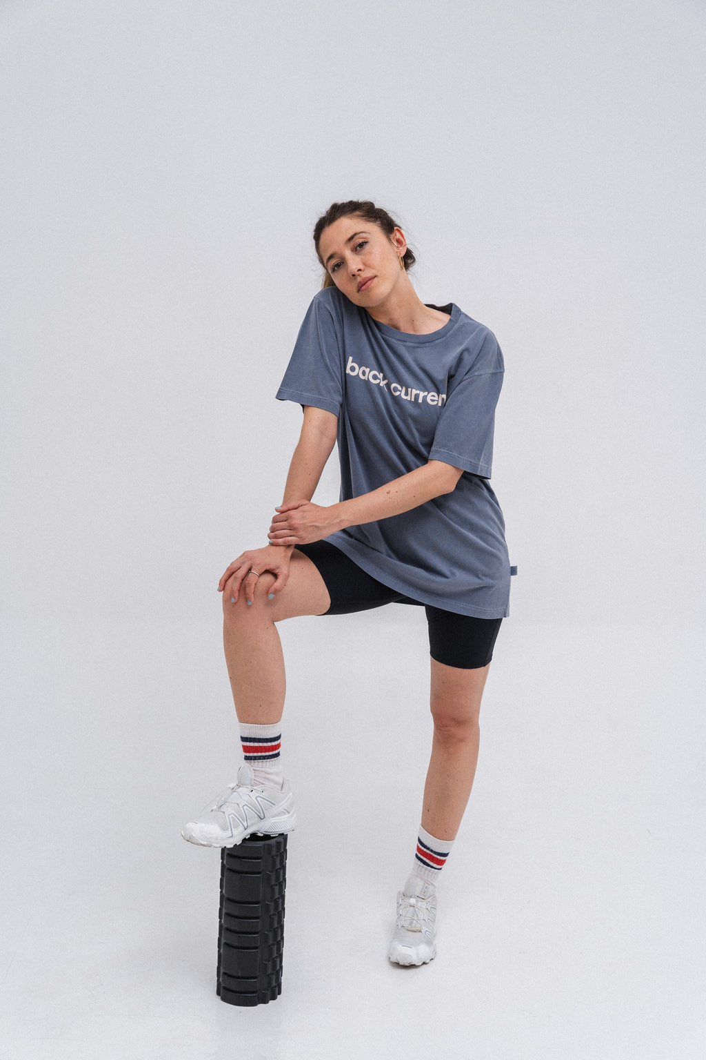 Camiseta unisex bordada de algodón orgánico Blue Storm